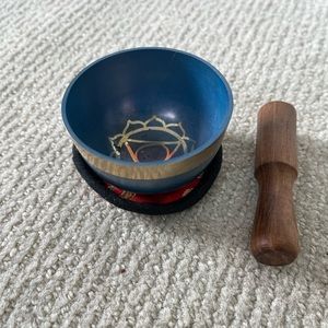 Mini singing bowl